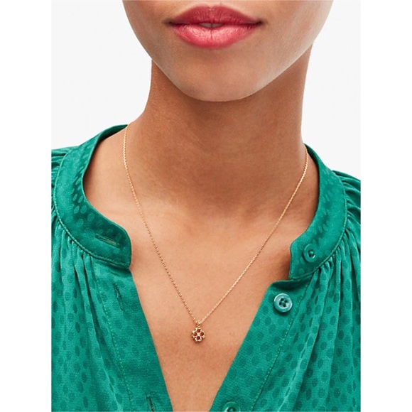 KATE SPADE • Gold Spade Floral Mini Pendant Necklace - Picture 3 of 4